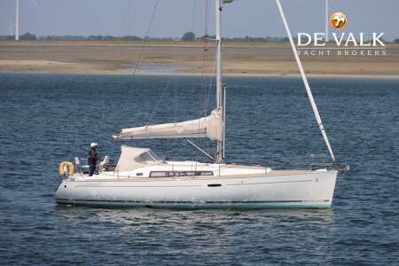 /images/thumbnails/website/beneteau-oceanis-37-807794_648728df28d9bc.jpg