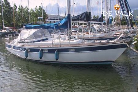 Hallberg Rassy 352